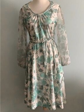 Floral Tie-Waist Midi Dress in Mint Green and Cream
